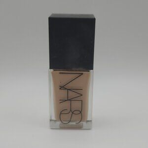 NARS Light Reflecting Foundation